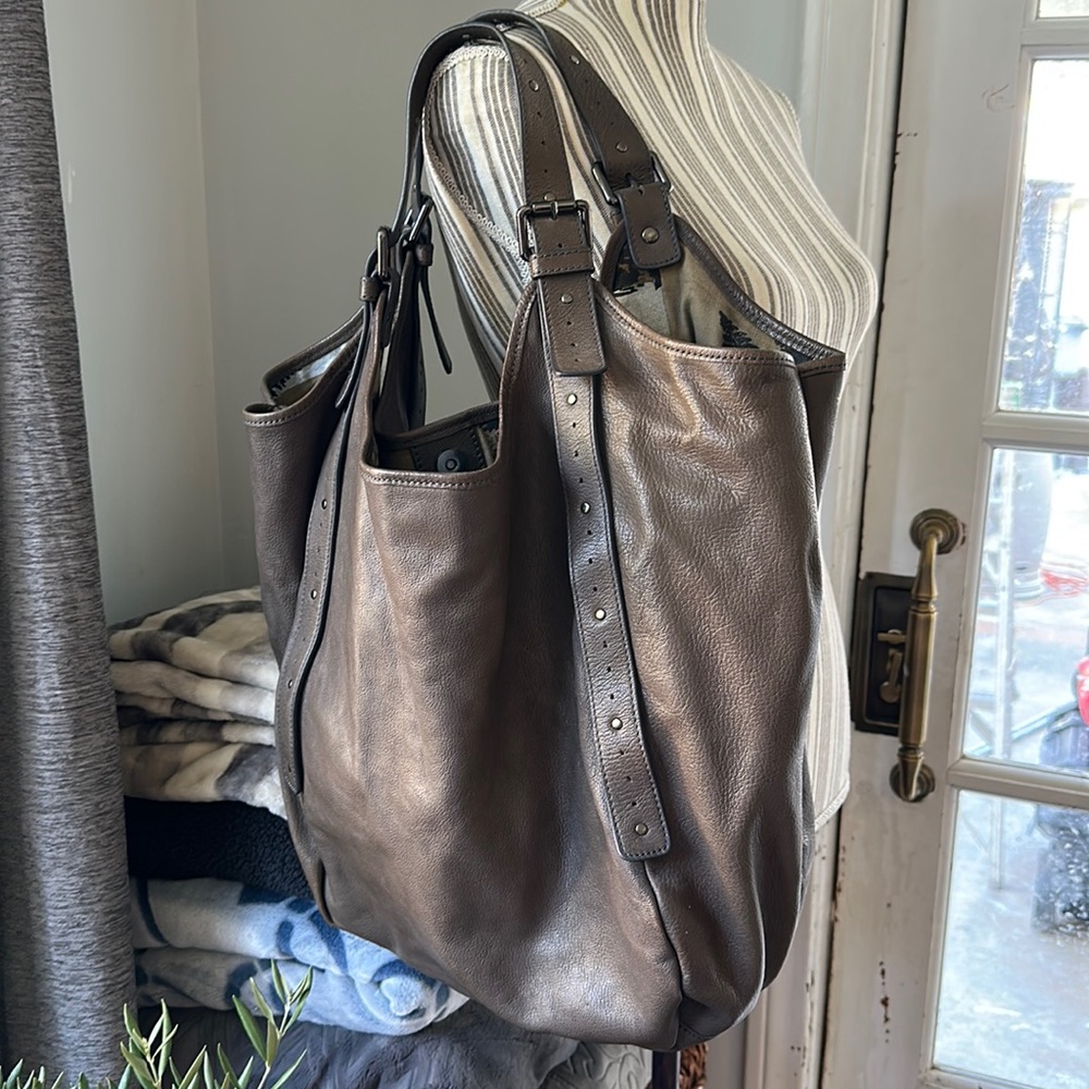 Extra large hobo style bag by Cynthia Vincent! - Picture 2 of 16